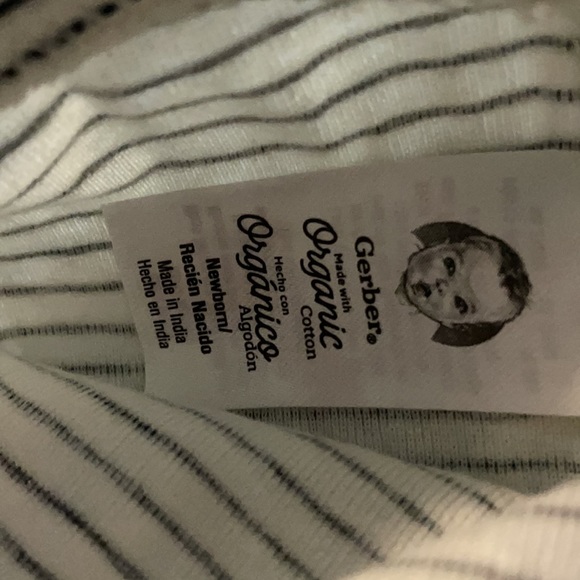 Boy’s Carter’s/Gerber Onesie & Joggers (6 pieces) - Picture 7 of 12